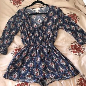 Cute printed romper!